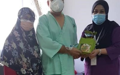 PEMBERIAN BISKUT RAYA KEPADA PESAKIT 1 SYAWAL DI DALAM WAD