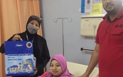 PEMBERIAN CENDERAHATI KEPADA BAYI LAHIR PADA MAULIDUR RASUL