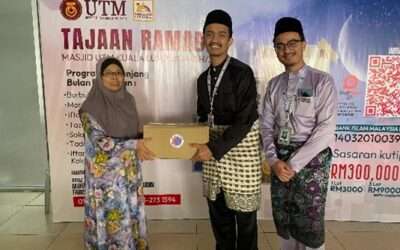 PEMBERIAN SUMBANGAN BUBUR LAMBUK & AIR MINERAL